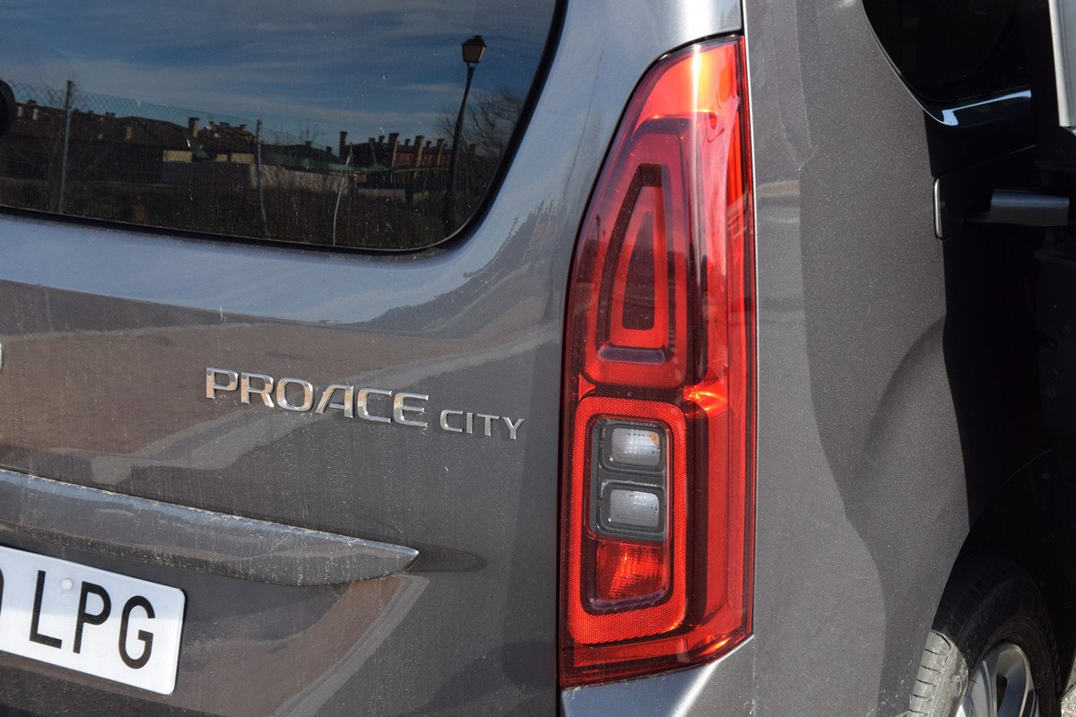 Prueba y opinión del Toyota Proace City Verso: un monovolumen muy capaz