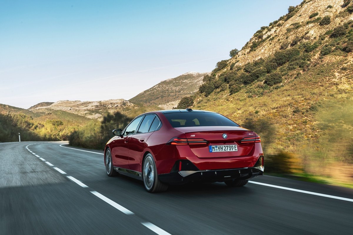 BMW i5: tres virtudes y tres defectos_2