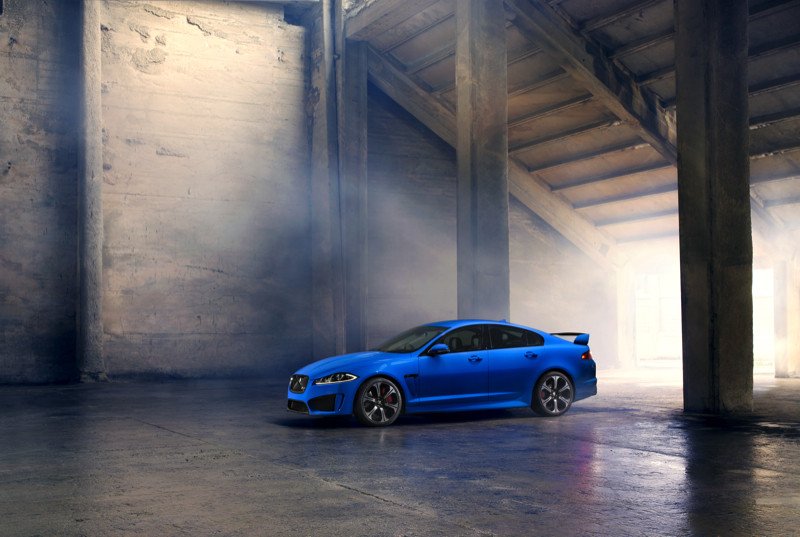Jaguar XFR-S: el felino afila sus garras