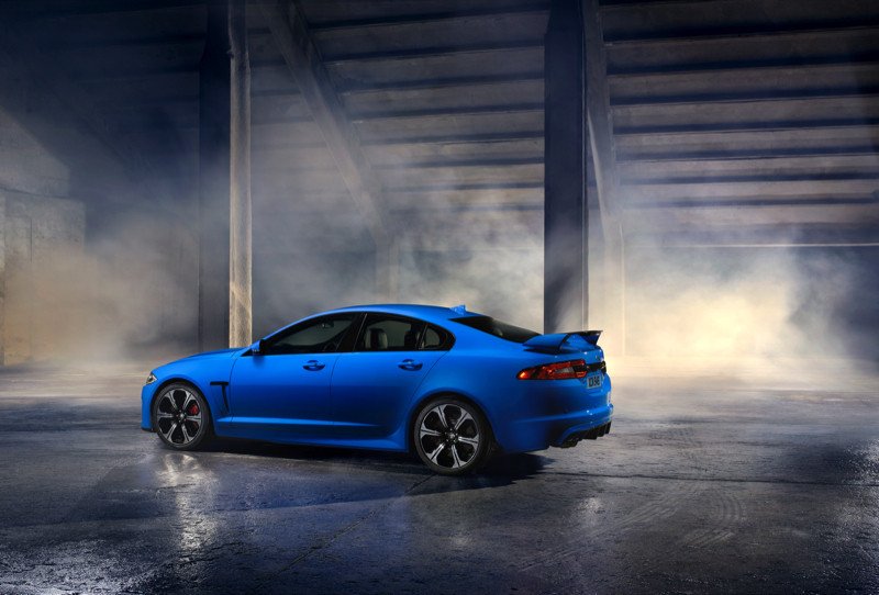 Jaguar XFR-S: el felino afila sus garras