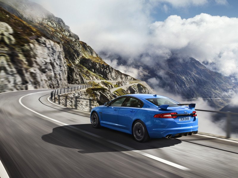 Jaguar XFR-S: el felino afila sus garras