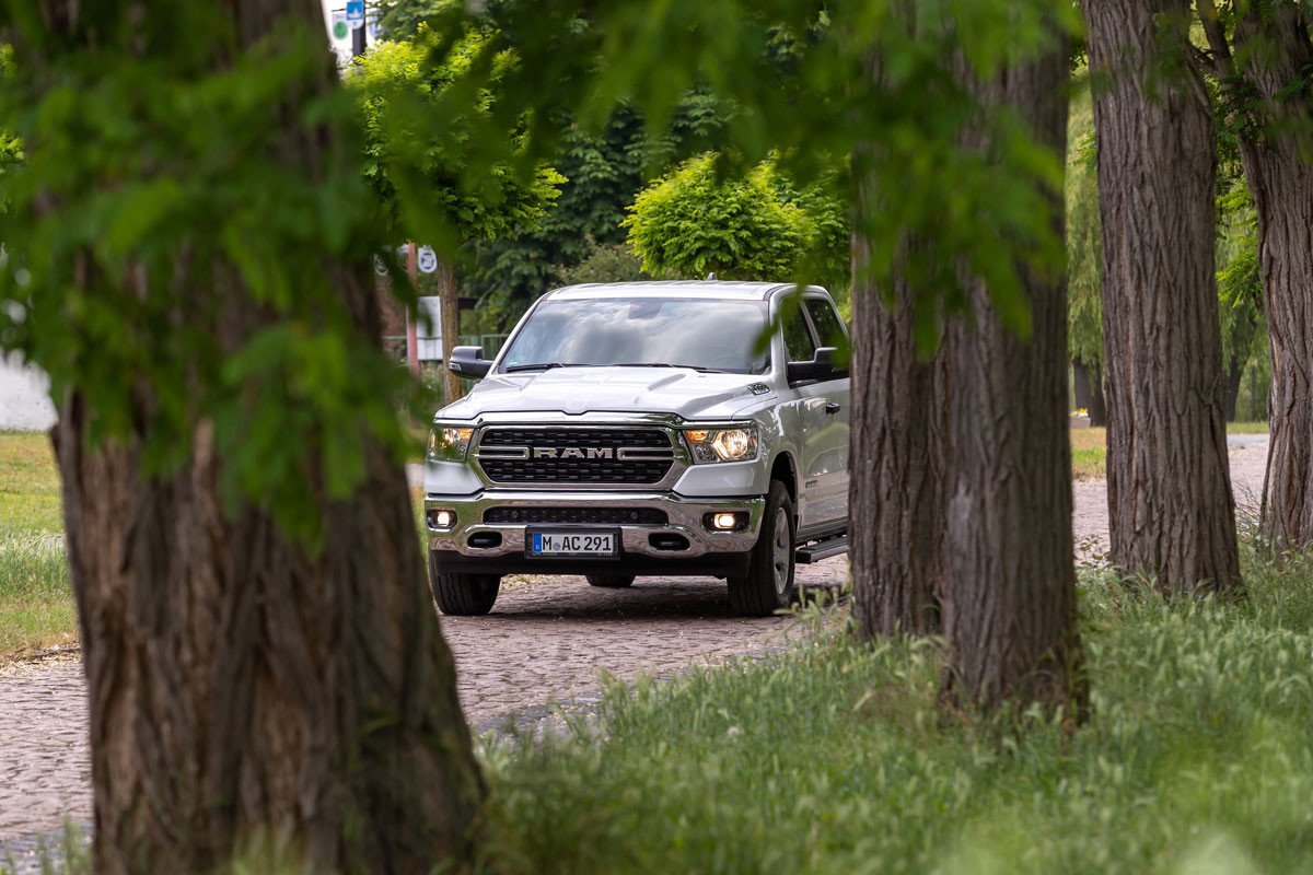 Ya se puede comprar un RAM 1500 con etiqueta Eco en España: así es la pick-up ecológica