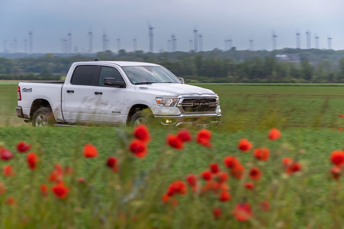 Ya se puede comprar un RAM 1500 con etiqueta Eco en España: así es la pick-up ecológica