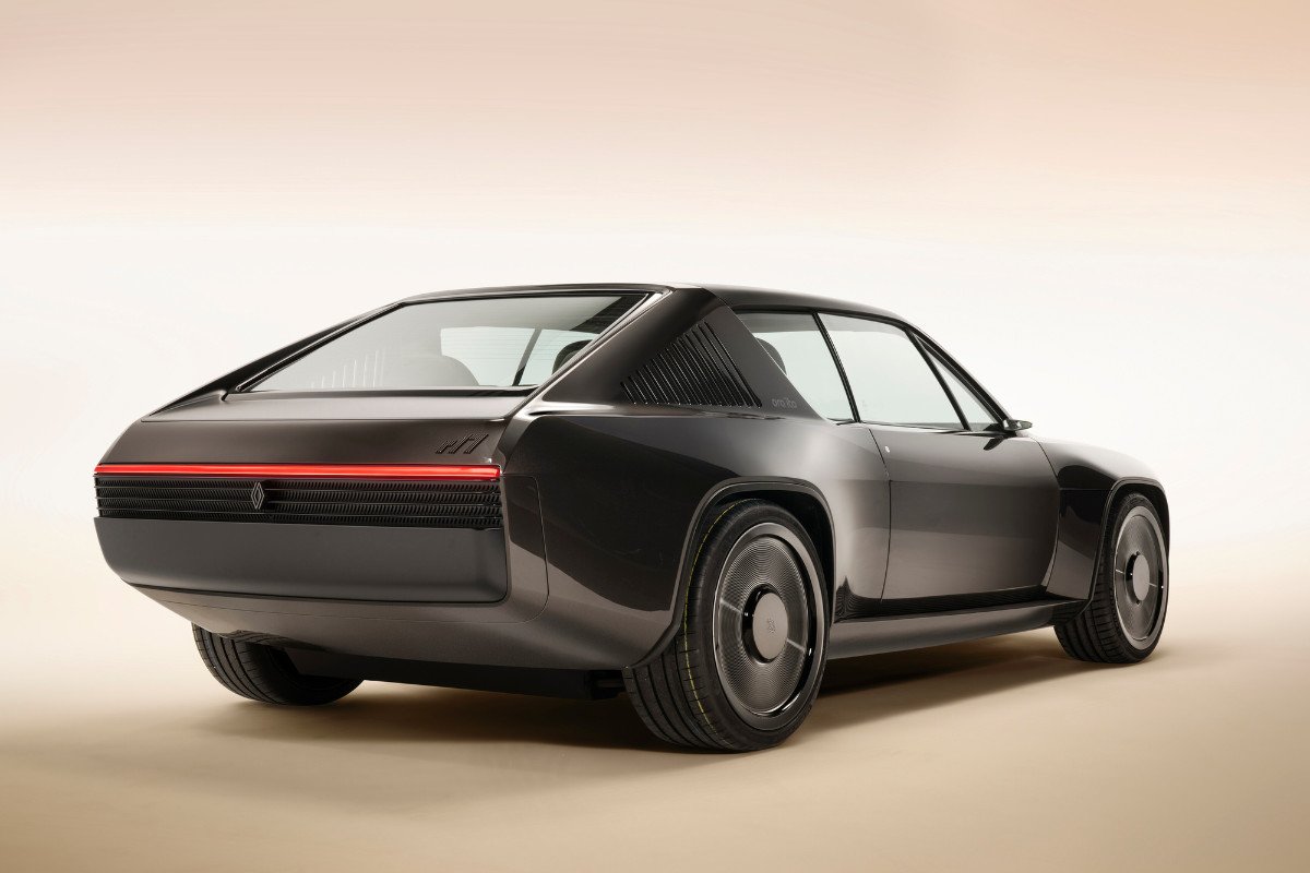 Renault R17 Electric Restomod