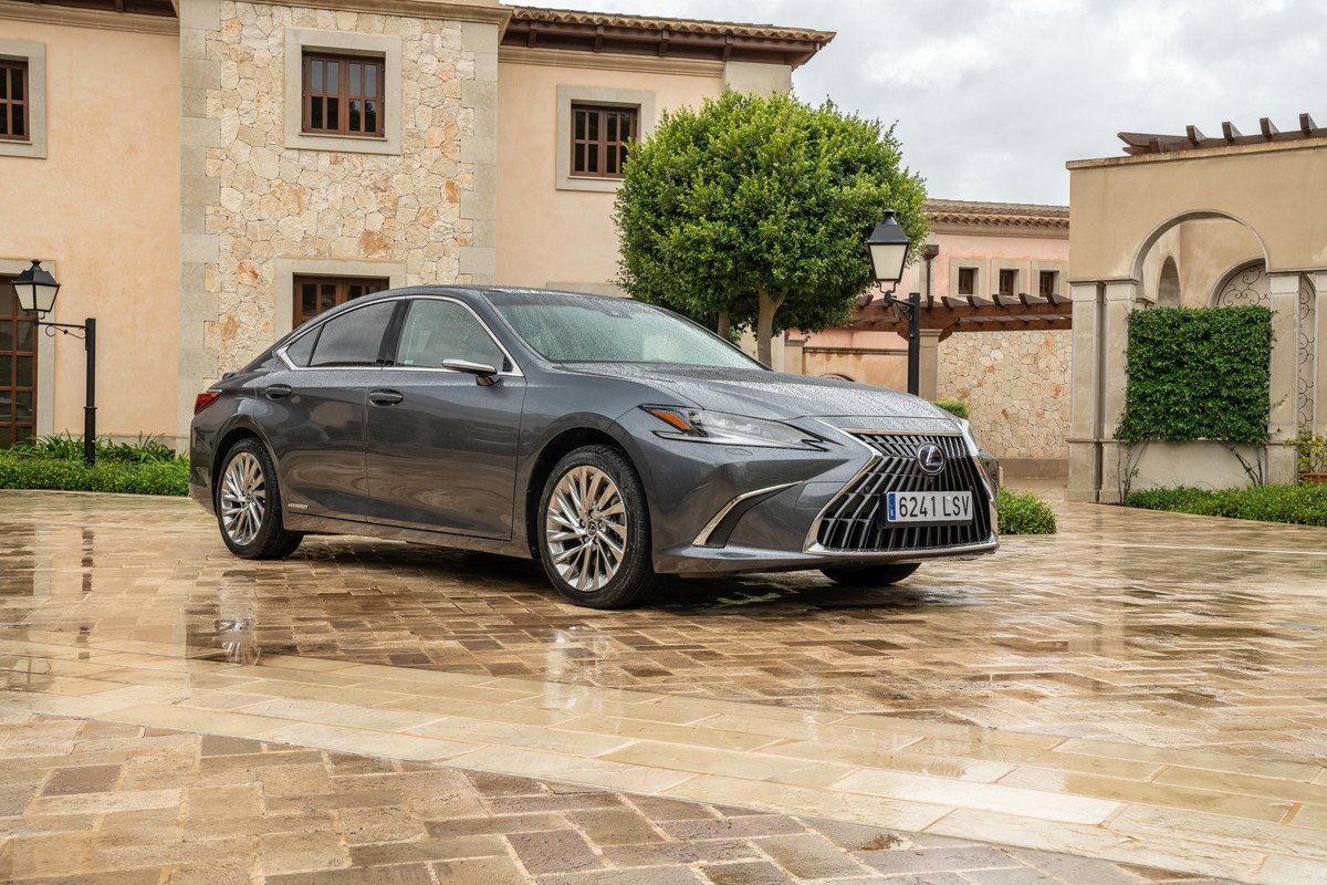 Prueba del nuevo Lexus ES: cómo va, opinión y precios 