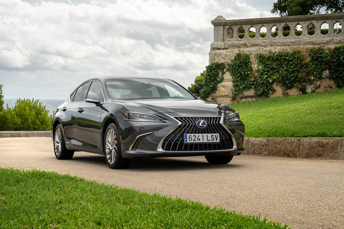 Prueba del nuevo Lexus ES: cómo va, opinión y precios 