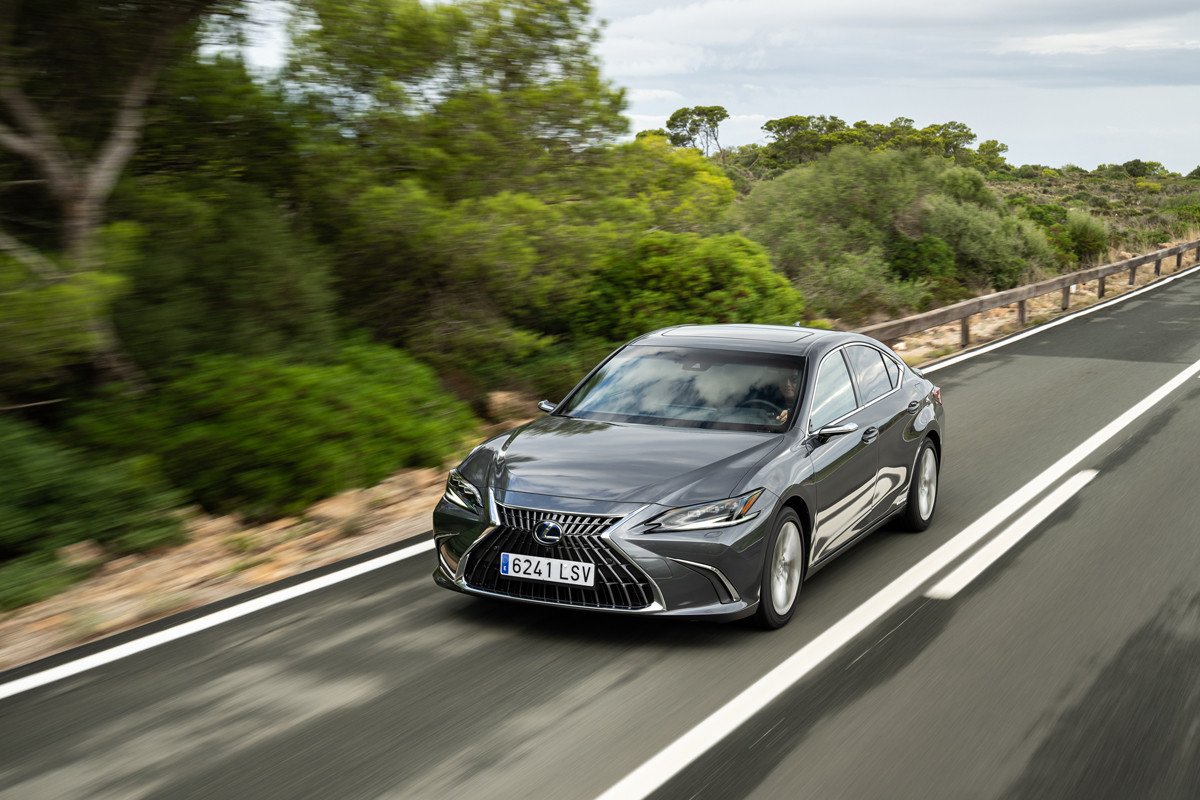Prueba del nuevo Lexus ES: cómo va, opinión y precios 