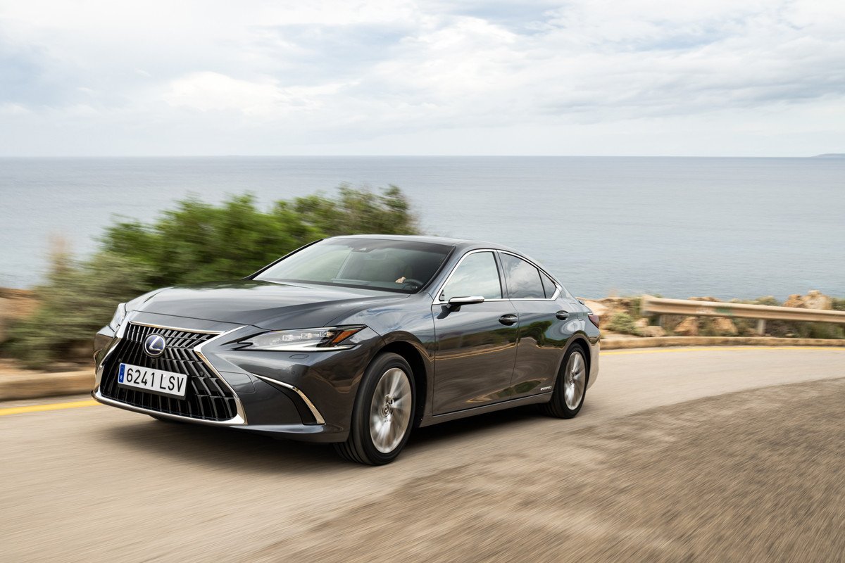 Prueba del nuevo Lexus ES: cómo va, opinión y precios 