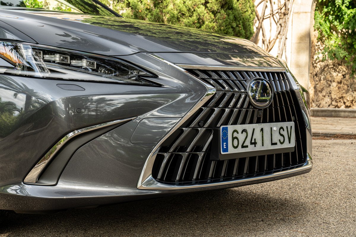Prueba del nuevo Lexus ES: cómo va, opinión y precios 