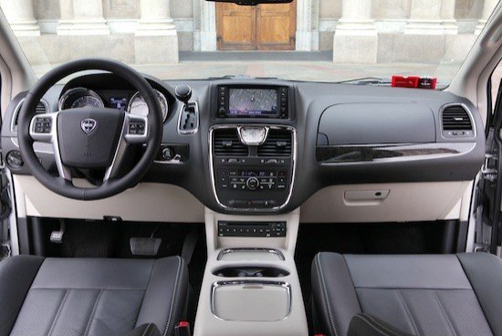 Prueba: Lancia Thema y Lancia Voyager