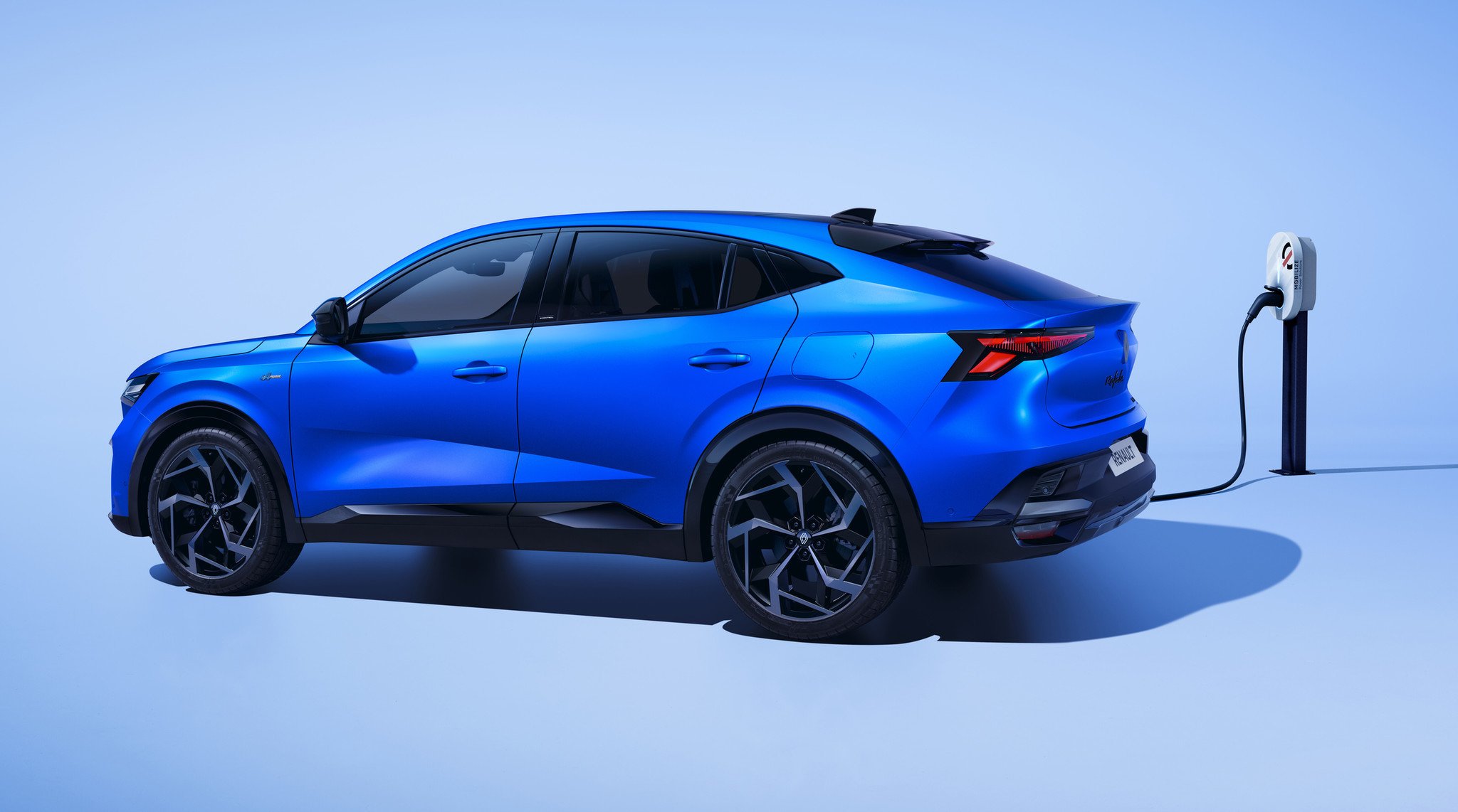 Top 10 coches híbridos enchufables con más autonomía eléctrica en 2025