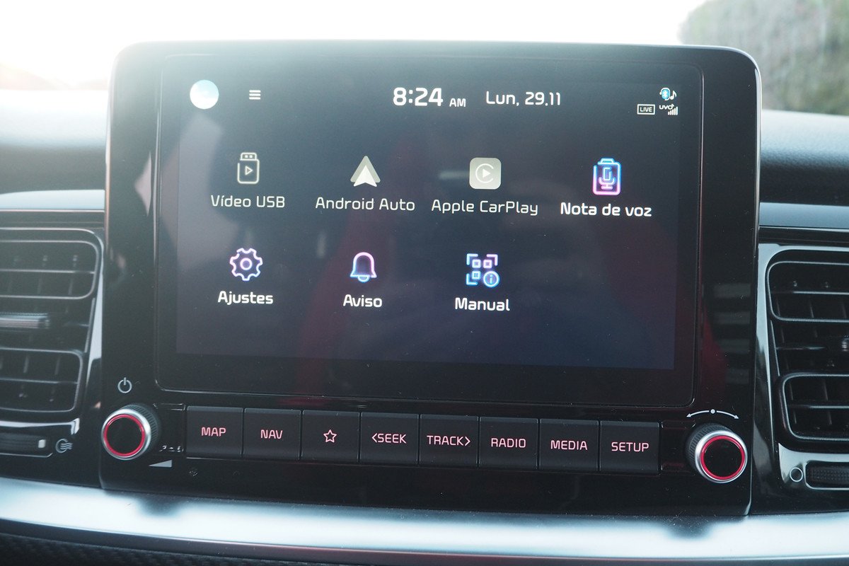 Prueba y opinión del Kia Stonic: precio, comportamiento y comparativa frente al Rio