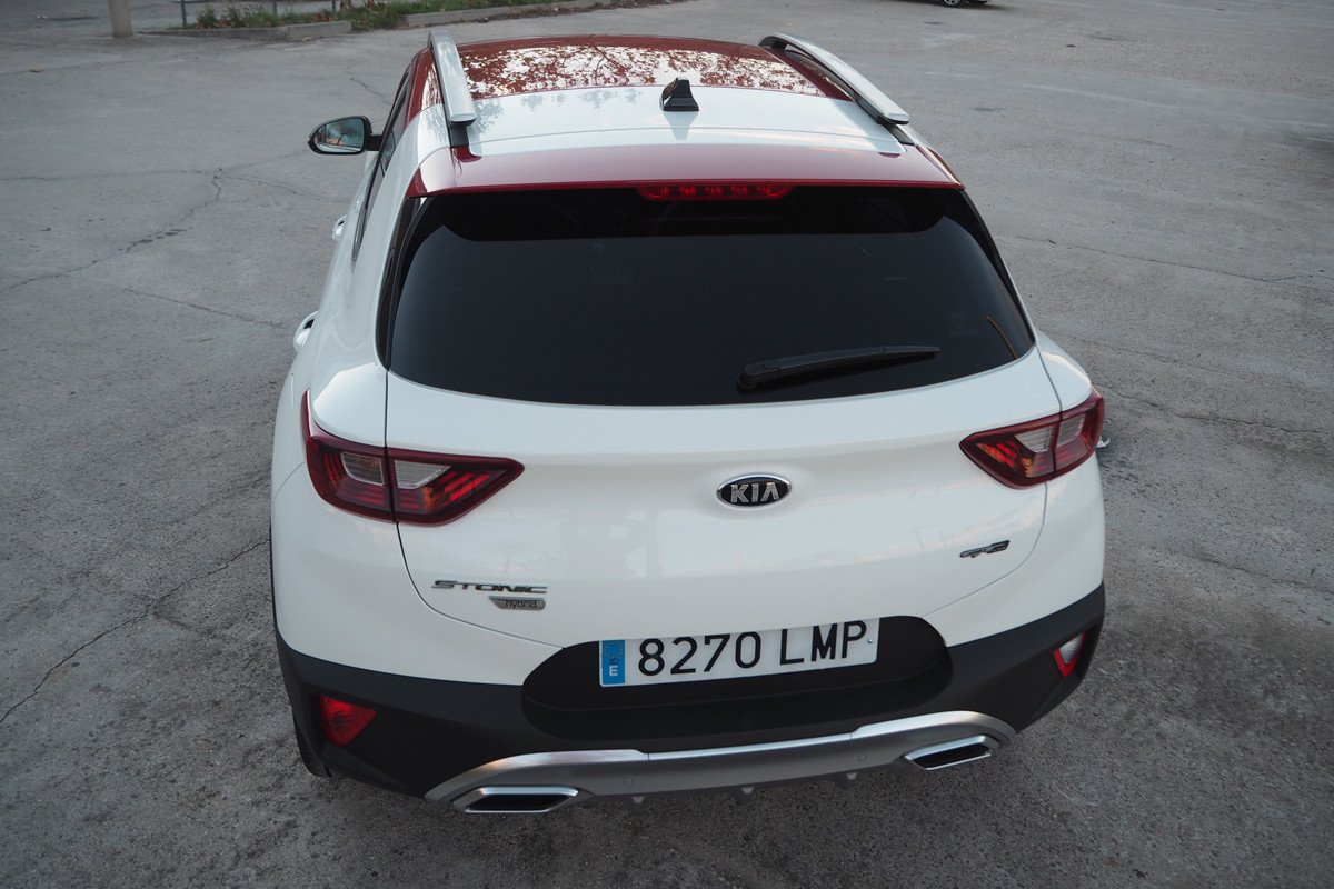 Prueba y opinión del Kia Stonic: precio, comportamiento y comparativa frente al Rio