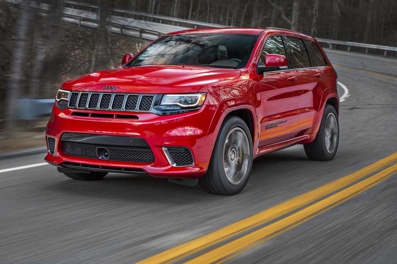 Jeep Grand Cherokee Trackhawk: motor V8 y más de 700 CV para un SUV muy bestia