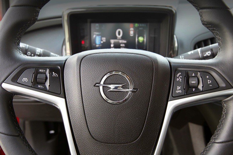 Prueba: Opel Ampera, el coche eléctrico que funciona con gasolina