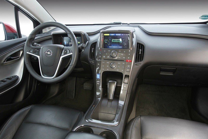 Opel-Ampera_21