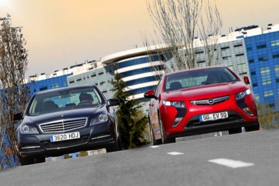 Prueba: Opel Ampera, el coche eléctrico que funciona con gasolina