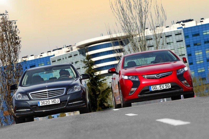 Prueba: Opel Ampera, el coche eléctrico que funciona con gasolina