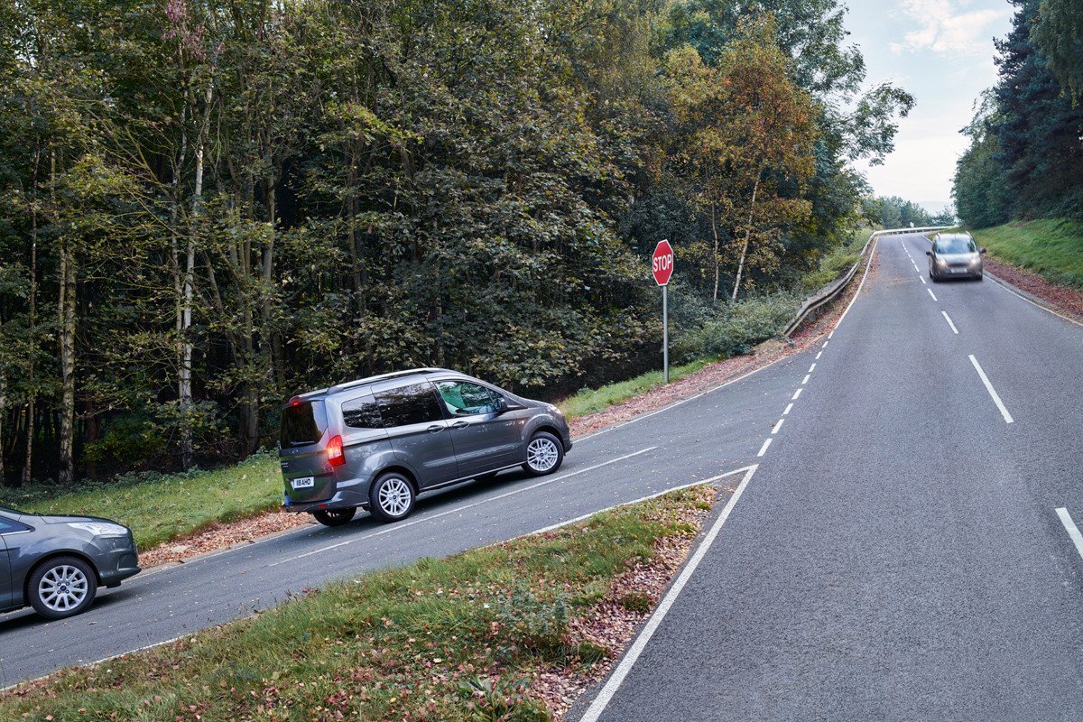 Ford actualiza sus Tourneo Connect y Courier