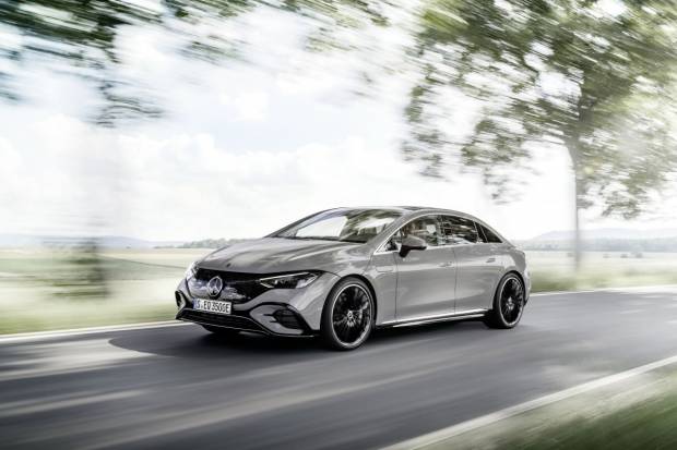 Mercedes-Benz EQE: llega una berlina eléctrica de gran confort