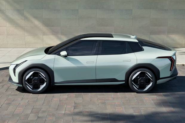 Kia adelanta cómo serán los nuevos EV4: eléctricos con carrocería de compacto y coupé