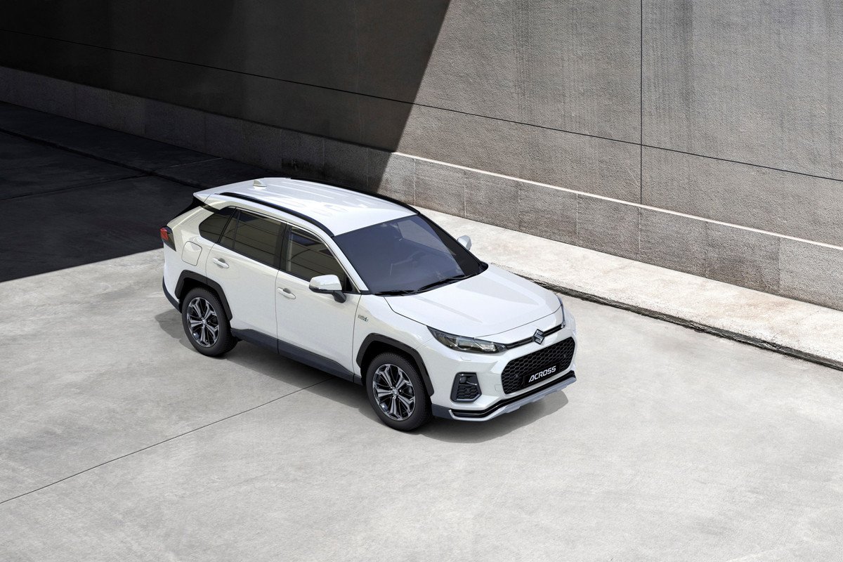 Prueba Suzuki Across: el buque insignia de la marca, tracción total e híbrido enchufable