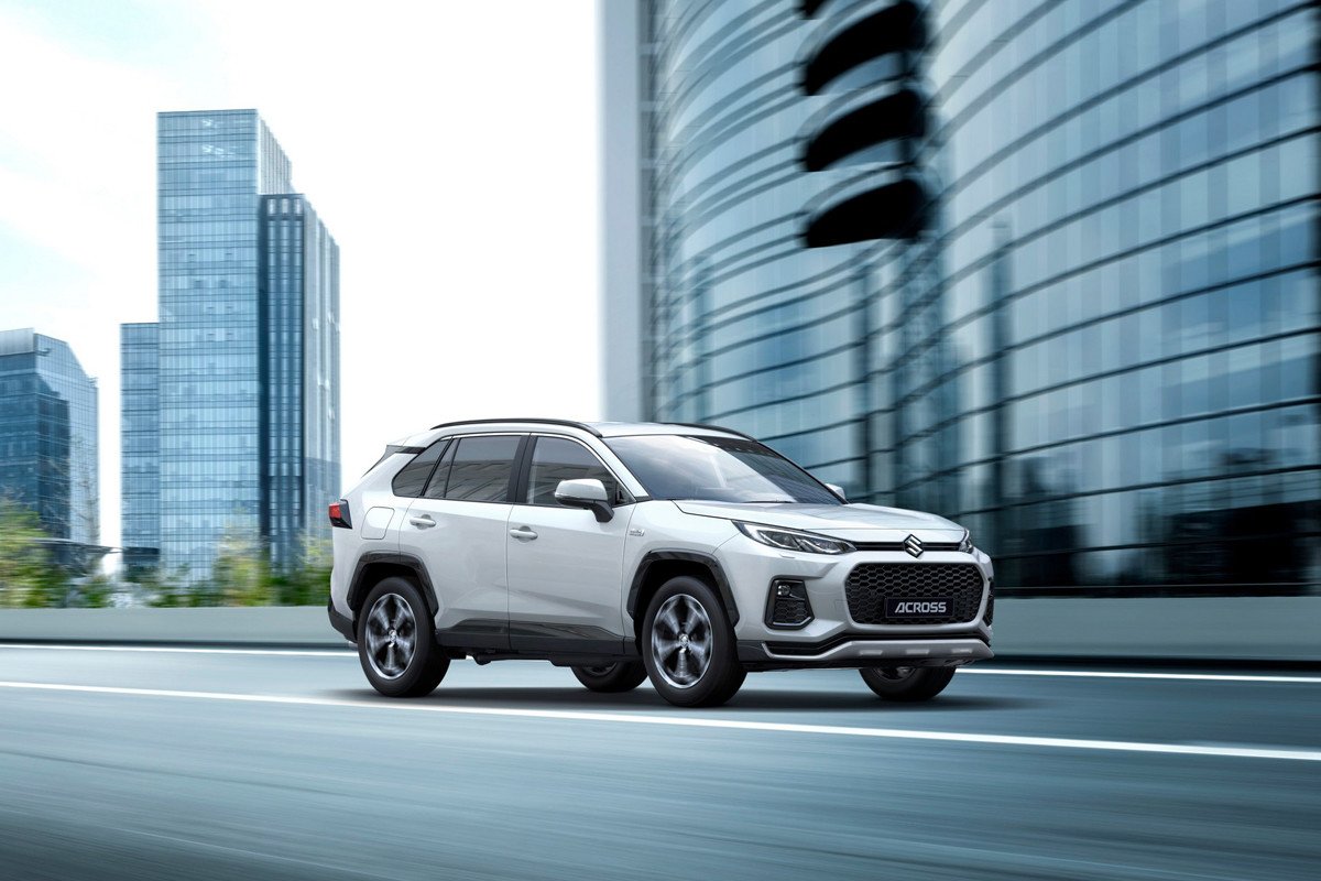 Prueba Suzuki Across: el buque insignia de la marca, tracción total e híbrido enchufable
