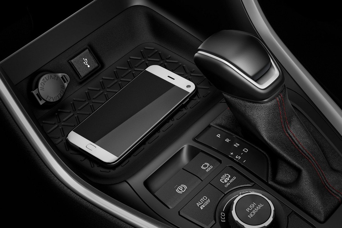 Prueba Suzuki Across: el buque insignia de la marca, tracción total e híbrido enchufable