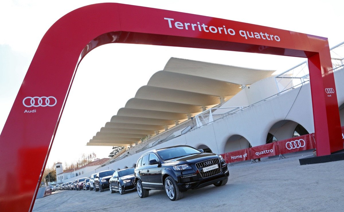 Audi entrega los nuevos coches al Real Madrid para la temporada 2013/14