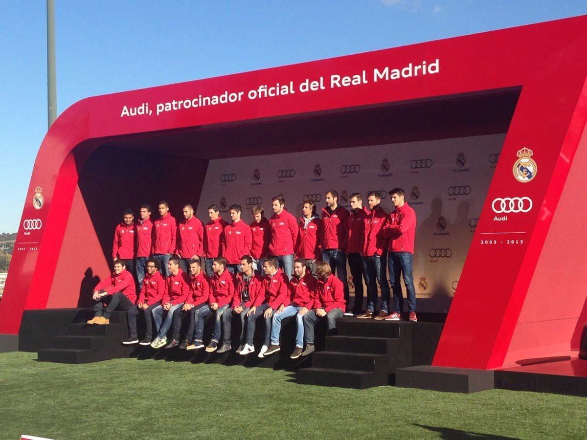 Audi entrega los nuevos coches al Real Madrid para la temporada 2013/14