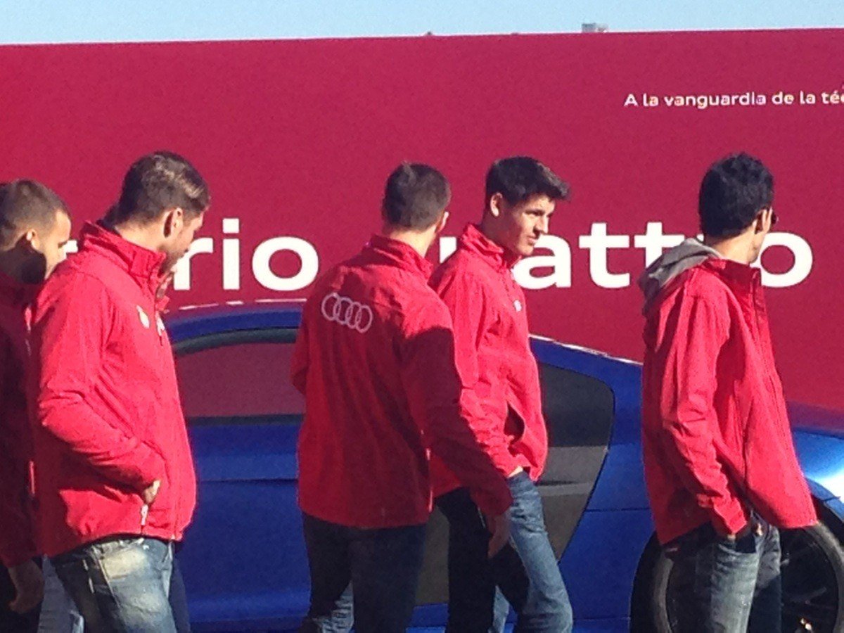 Audi entrega los nuevos coches al Real Madrid para la temporada 2013/14