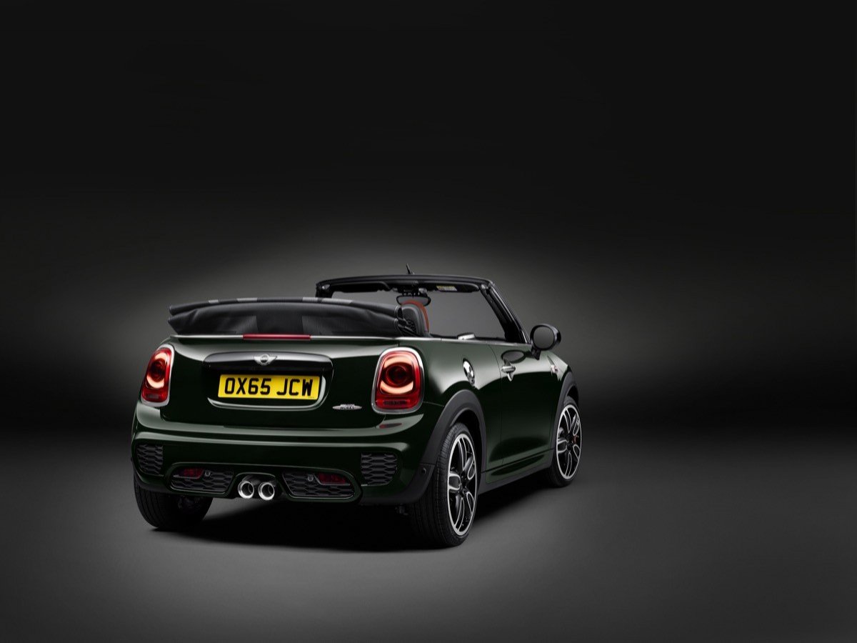 Nuevo MINI John Cooper Works Cabrio: el MINI descapotable más deportivo