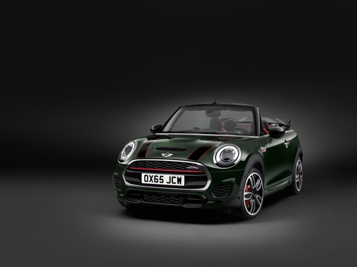 Nuevo MINI John Cooper Works Cabrio: el MINI descapotable más deportivo
