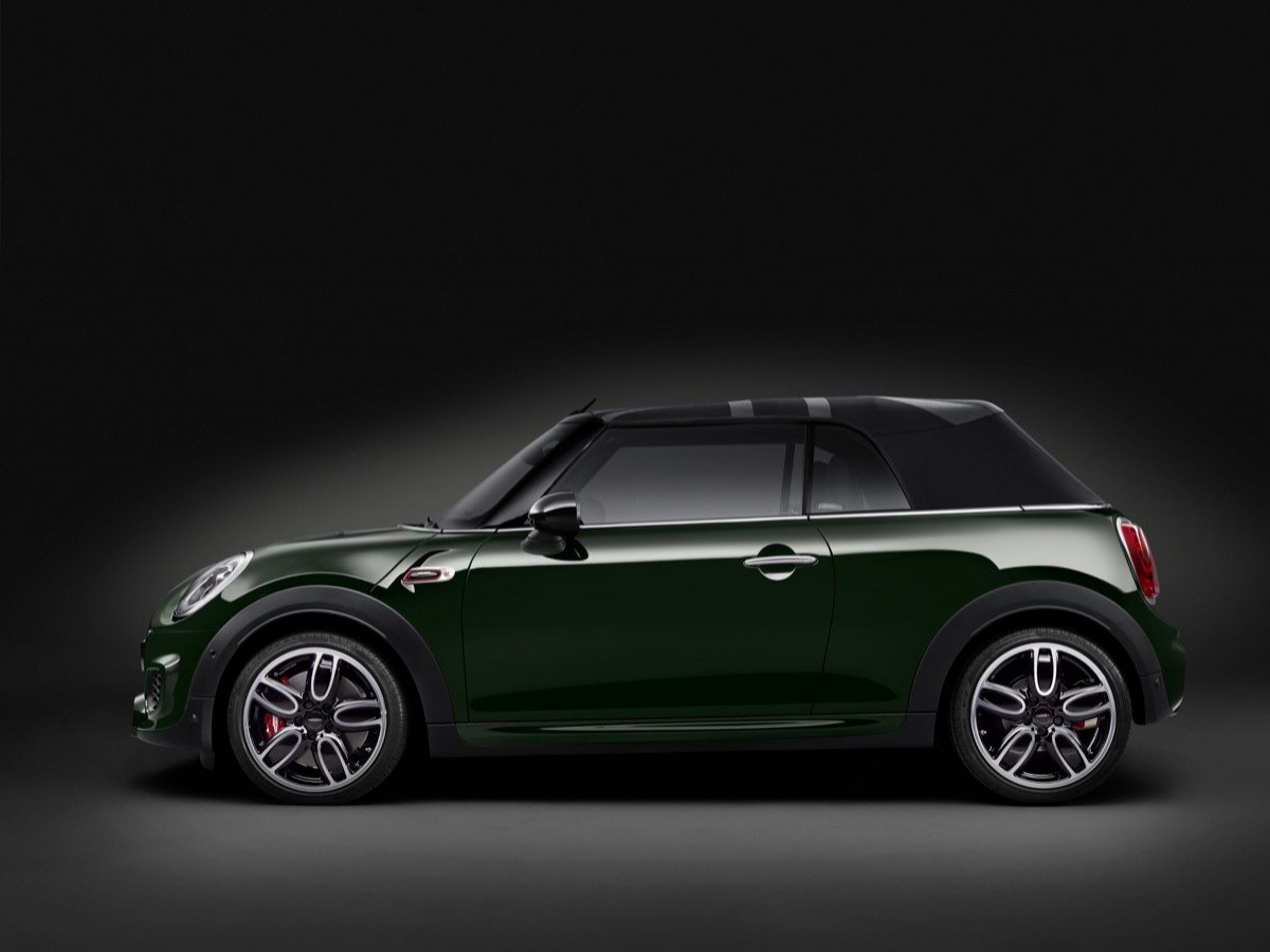 Nuevo MINI John Cooper Works Cabrio: el MINI descapotable más deportivo