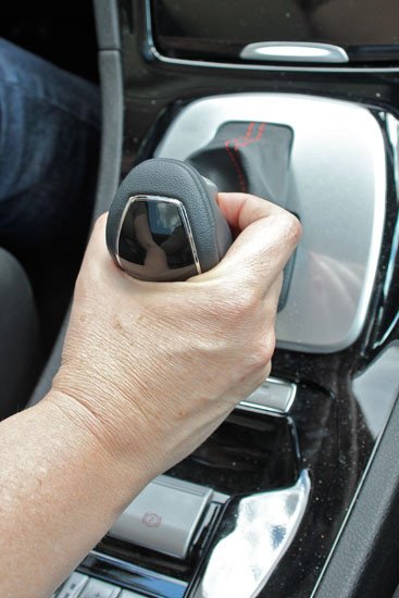 ¿Son más seguros los coches con cambio automático?