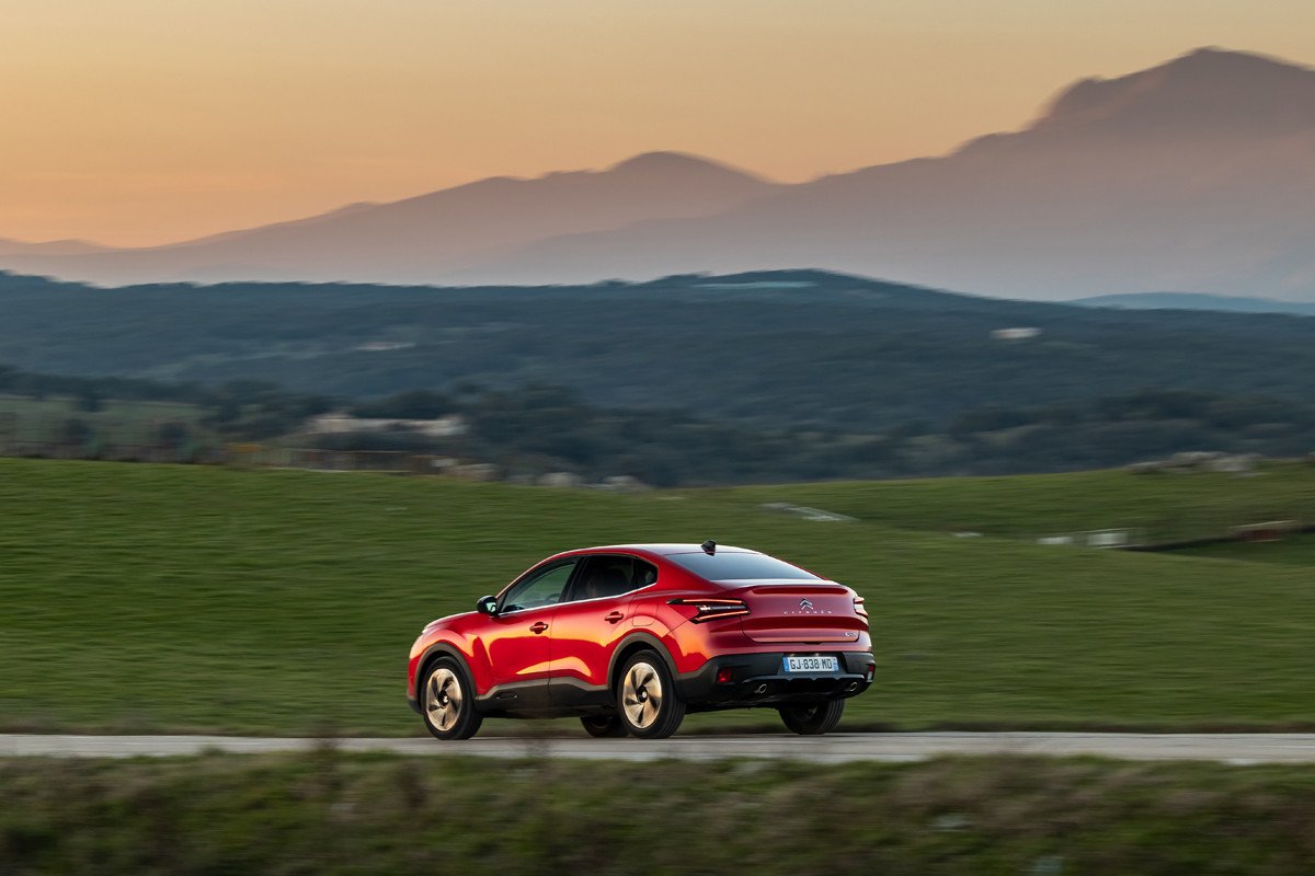 Nuevo Citroën C4 X ya a la venta: todos los acabados, motores y precios