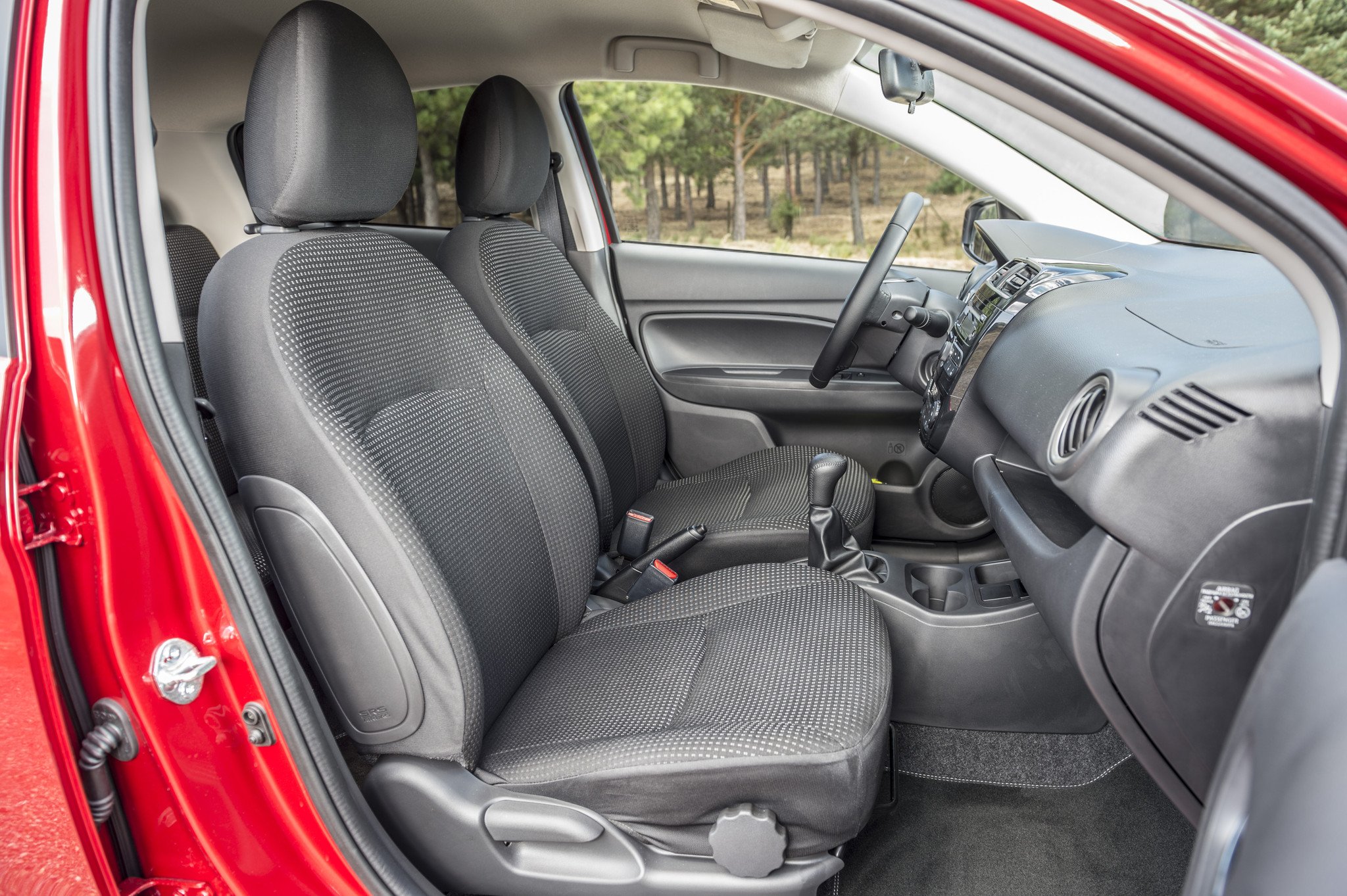Prueba Mitsubishi Space Star: en la ciudad, “menos es más”
