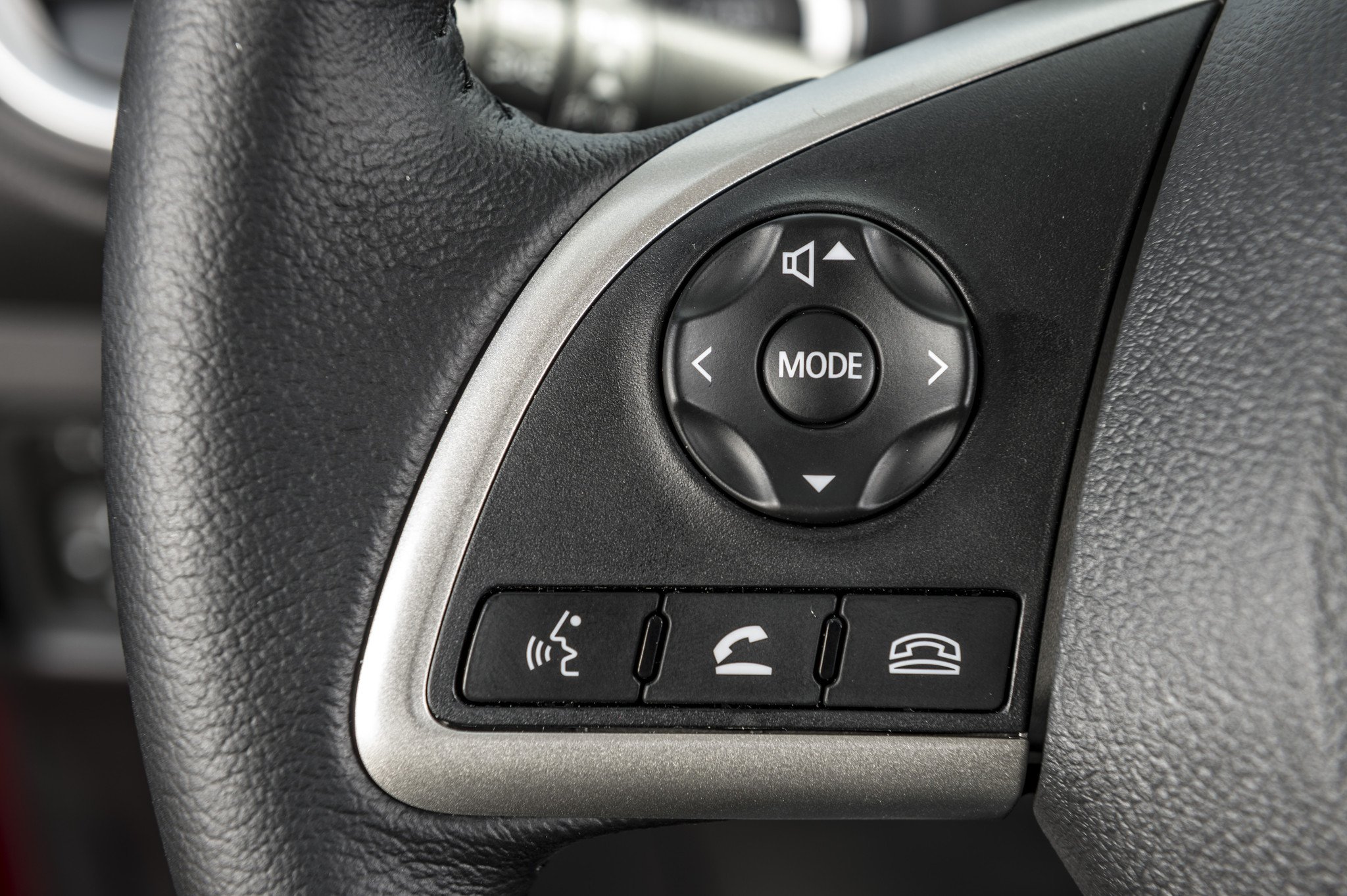 Prueba Mitsubishi Space Star: en la ciudad, “menos es más”