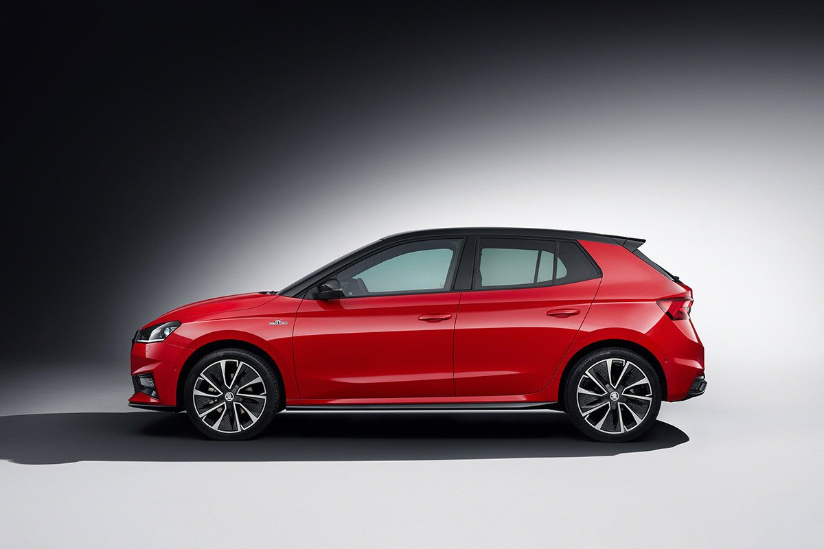 Nuevas imágenes Skoda Fabia Monte Carlo: motorizaciones disponibles e interior