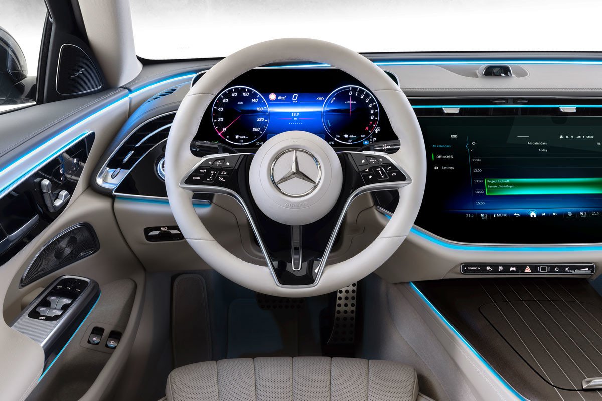 Todo sobre el nuevo Mercedes Clase E: nuevo diseño, más pantallas, motores híbridos