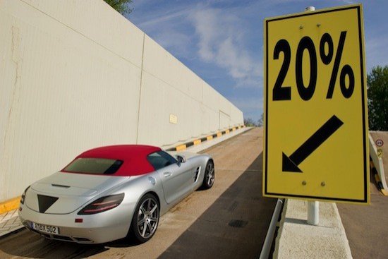 Mercedes SLS AMG Roadster: con techo de lona, y sin “alas de gaviota”