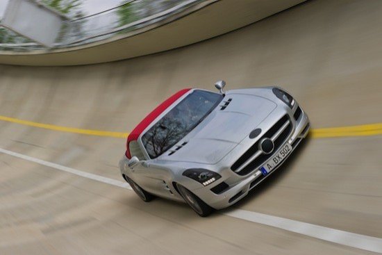 Mercedes SLS AMG Roadster: con techo de lona, y sin “alas de gaviota”