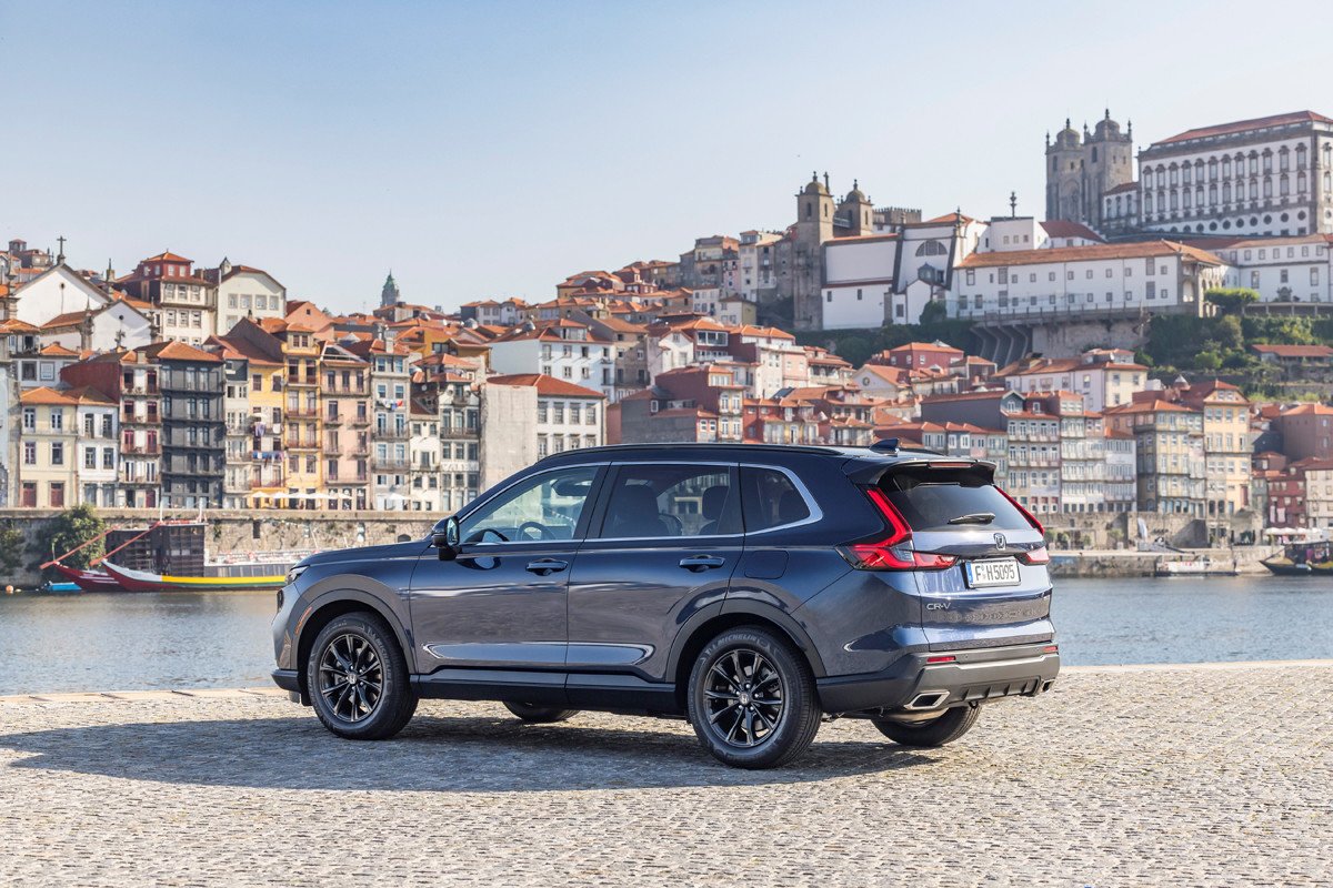 Prueba Honda CR-V: más grande, tecnológico y estrenando mecánica híbrida enchufable