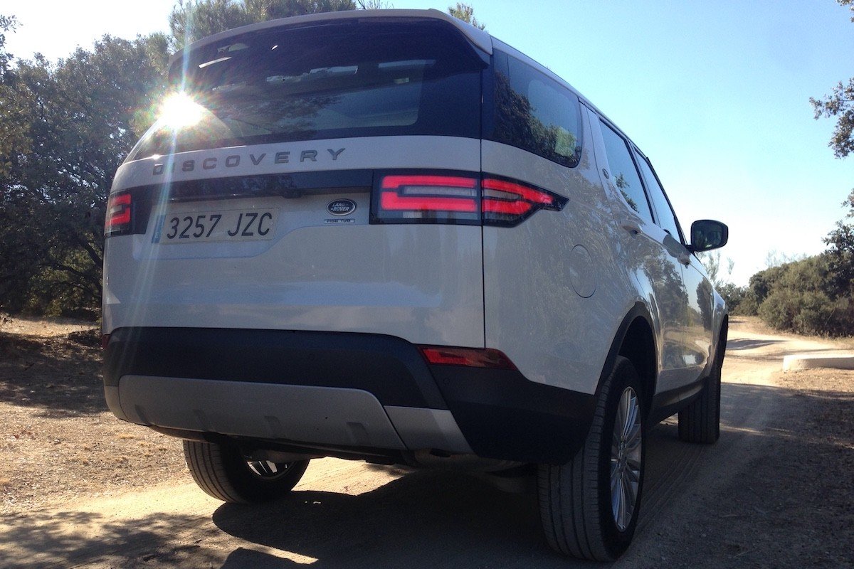 Prueba Land Rover Discovery 2017 TD6 HSE, grande y premium