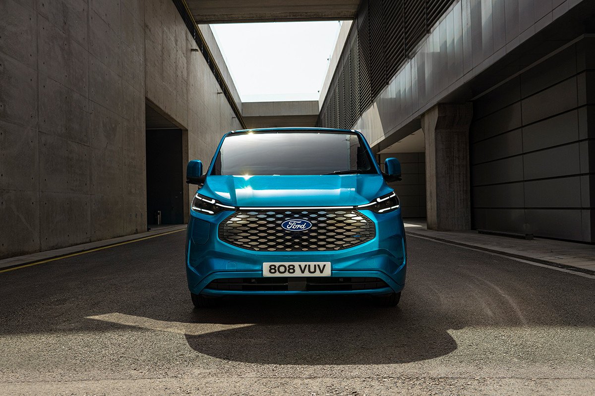 Nueva Ford E-Transit Custom, la revolución eléctrica para los pequeños negocios