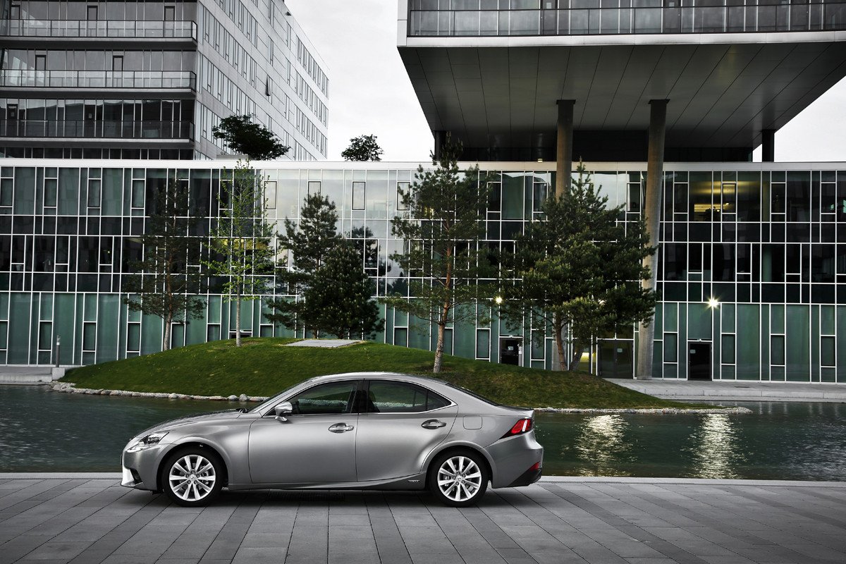 Lexus IS 300h, el nuevo híbrido sustituye al diésel