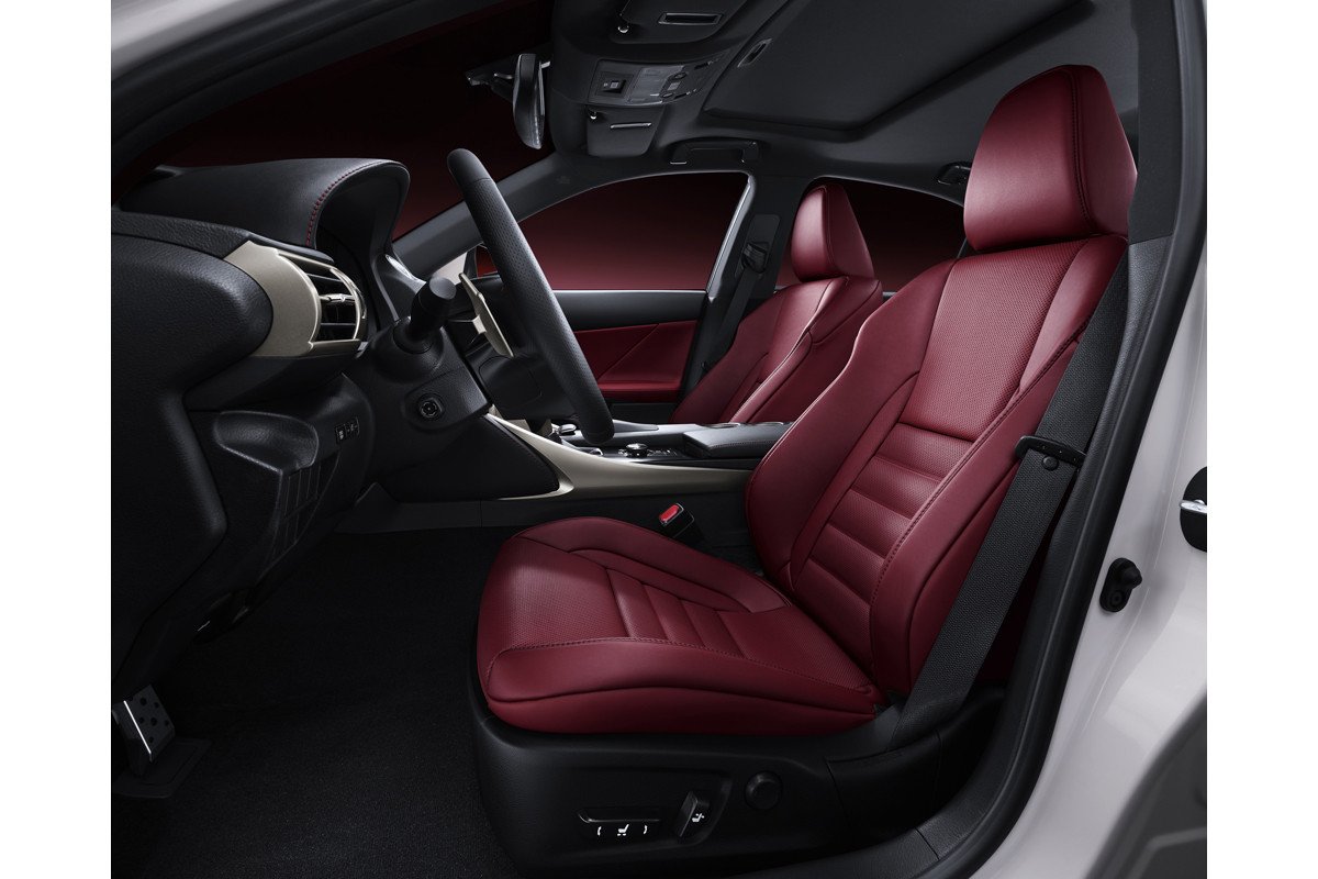 Lexus IS 300h, el nuevo híbrido sustituye al diésel
