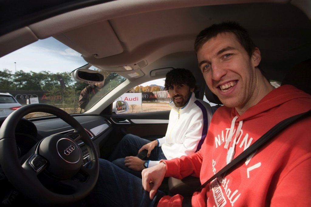 Audi Q3 y los jugadores del Regal Barcelona, galería de fotos
