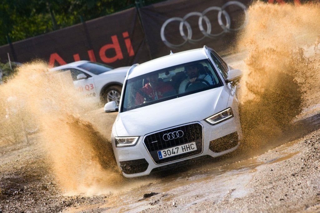 Audi Q3 y los jugadores del Regal Barcelona, galería de fotos