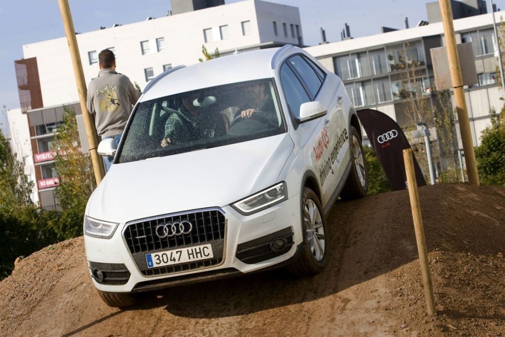 Audi Q3 y los jugadores del Regal Barcelona, galería de fotos